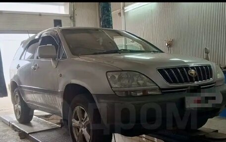 Toyota Harrier, 2001 год, 975 000 рублей, 4 фотография