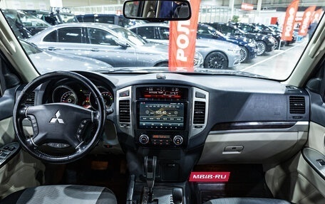 Mitsubishi Pajero IV, 2017 год, 3 500 000 рублей, 10 фотография