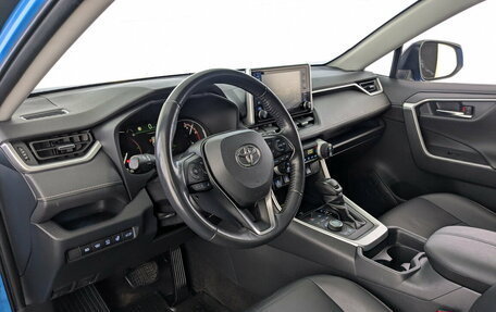 Toyota RAV4, 2019 год, 3 190 000 рублей, 16 фотография