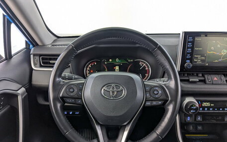 Toyota RAV4, 2019 год, 3 190 000 рублей, 25 фотография