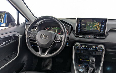 Toyota RAV4, 2019 год, 3 190 000 рублей, 24 фотография