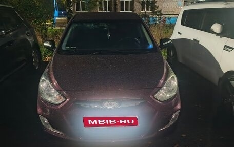 Hyundai Solaris II рестайлинг, 2012 год, 450 000 рублей, 1 фотография