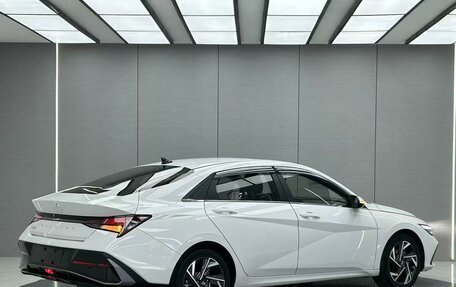 Hyundai Elantra, 2023 год, 1 140 000 рублей, 7 фотография