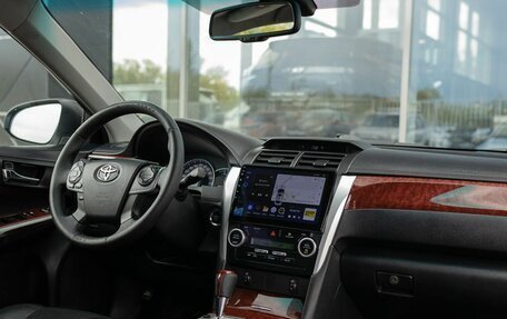 Toyota Camry, 2013 год, 1 550 000 рублей, 10 фотография