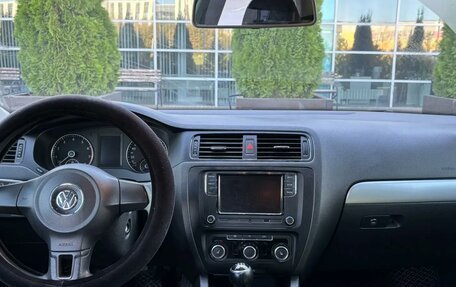 Volkswagen Jetta VI, 2012 год, 885 000 рублей, 7 фотография