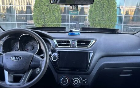 KIA Rio III рестайлинг, 2013 год, 708 000 рублей, 10 фотография