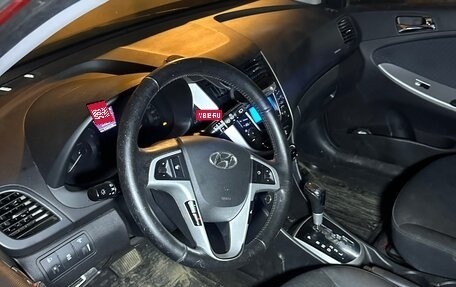 Hyundai Solaris II рестайлинг, 2012 год, 240 000 рублей, 11 фотография