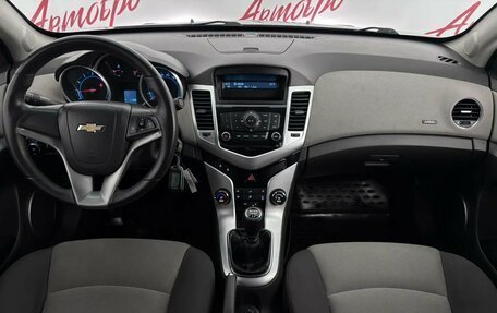 Chevrolet Cruze II, 2009 год, 650 000 рублей, 9 фотография