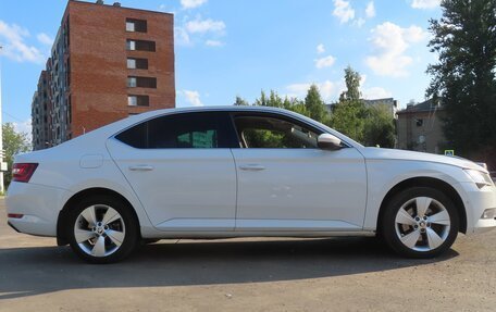 Skoda Superb III рестайлинг, 2016 год, 1 600 000 рублей, 6 фотография