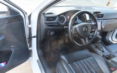 Skoda Superb III рестайлинг, 2016 год, 1 600 000 рублей, 13 фотография