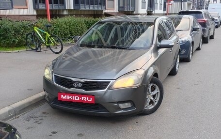 KIA cee'd I рестайлинг, 2011 год, 490 000 рублей, 1 фотография