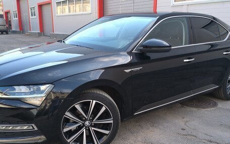 Skoda Superb III рестайлинг, 2025 год, 3 000 000 рублей, 6 фотография