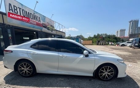 Toyota Camry, 2021 год, 3 500 000 рублей, 4 фотография