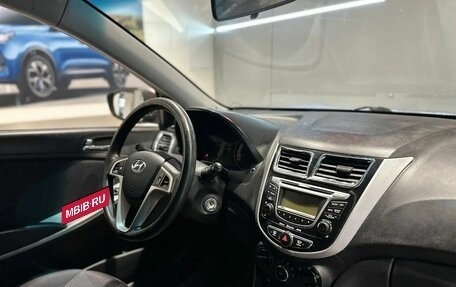 Hyundai Solaris II рестайлинг, 2011 год, 560 000 рублей, 15 фотография