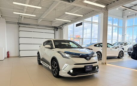 Toyota C-HR I рестайлинг, 2017 год, 1 999 900 рублей, 8 фотография