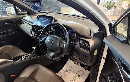 Toyota C-HR I рестайлинг, 2017 год, 1 999 900 рублей, 10 фотография