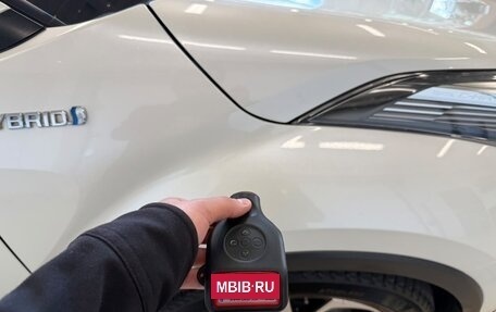 Toyota C-HR I рестайлинг, 2017 год, 1 999 900 рублей, 29 фотография