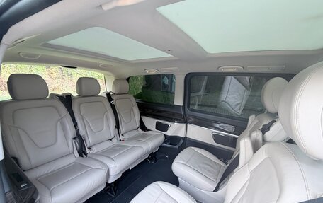 Mercedes-Benz V-Класс, 2018 год, 3 800 000 рублей, 10 фотография