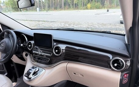 Mercedes-Benz V-Класс, 2018 год, 3 800 000 рублей, 13 фотография