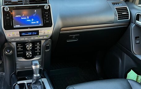 Toyota Land Cruiser Prado 150 рестайлинг 2, 2019 год, 4 450 000 рублей, 10 фотография