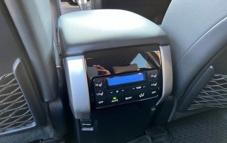 Toyota Land Cruiser Prado 150 рестайлинг 2, 2019 год, 4 450 000 рублей, 11 фотография