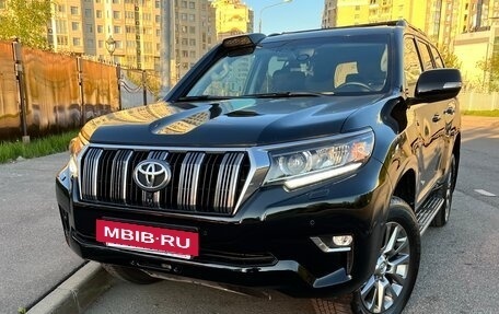 Toyota Land Cruiser Prado 150 рестайлинг 2, 2019 год, 4 450 000 рублей, 3 фотография