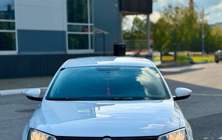 Volkswagen Jetta VI, 2013 год, 849 000 рублей, 2 фотография