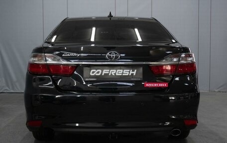 Toyota Camry, 2017 год, 2 450 000 рублей, 4 фотография