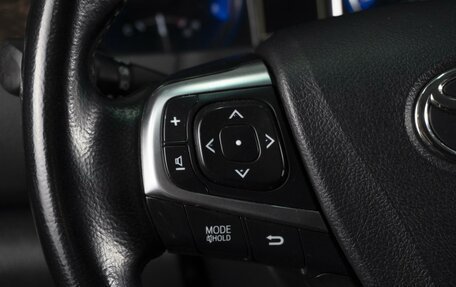 Toyota Camry, 2017 год, 2 450 000 рублей, 18 фотография