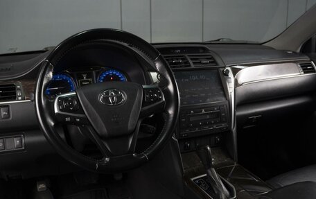 Toyota Camry, 2017 год, 2 450 000 рублей, 11 фотография