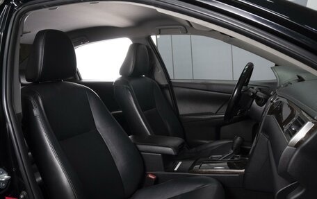 Toyota Camry, 2017 год, 2 450 000 рублей, 13 фотография