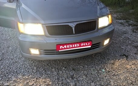 Mitsubishi Chariot III, 2001 год, 650 000 рублей, 23 фотография