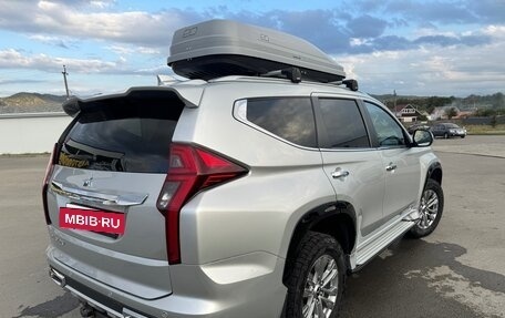 Mitsubishi Pajero Sport III рестайлинг, 2022 год, 4 100 000 рублей, 3 фотография