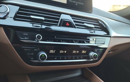 BMW 5 серия, 2017 год, 3 999 000 рублей, 17 фотография