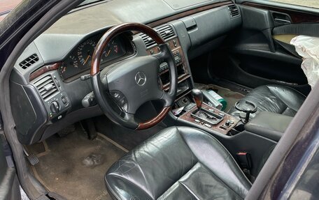 Mercedes-Benz E-Класс, 1997 год, 220 000 рублей, 6 фотография