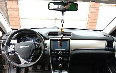 Haval H2, 2016 год, 1 050 000 рублей, 11 фотография