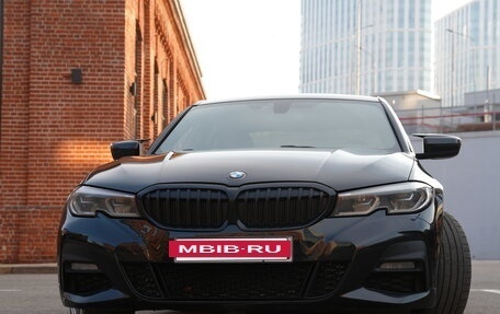BMW 3 серия, 2019 год, 2 900 000 рублей, 3 фотография