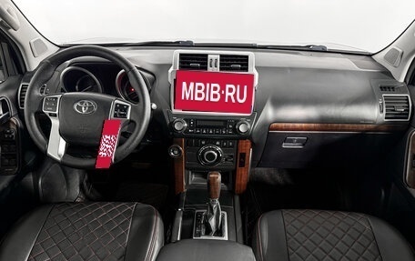 Toyota Land Cruiser Prado 150 рестайлинг 2, 2015 год, 3 450 000 рублей, 14 фотография