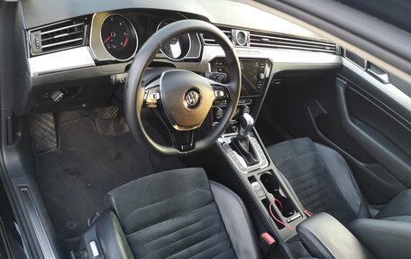Volkswagen Passat B8 рестайлинг, 2018 год, 2 050 000 рублей, 12 фотография