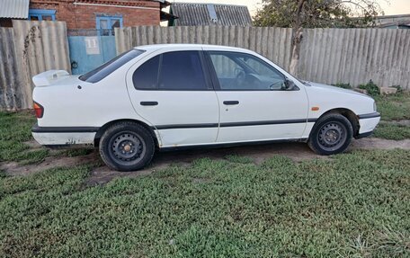 Nissan Primera II рестайлинг, 1993 год, 210 000 рублей, 2 фотография
