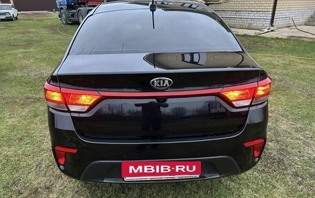 KIA Rio IV, 2018 год, 1 350 000 рублей, 3 фотография