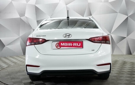 Hyundai Solaris II рестайлинг, 2017 год, 949 000 рублей, 3 фотография