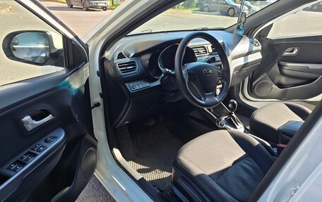 KIA Rio III рестайлинг, 2016 год, 930 000 рублей, 24 фотография
