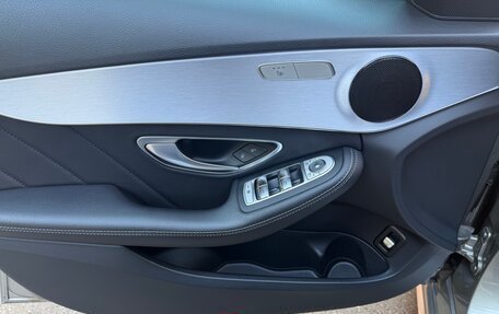 Mercedes-Benz C-Класс, 2019 год, 3 050 000 рублей, 21 фотография