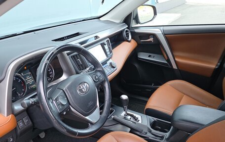Toyota RAV4, 2017 год, 2 780 000 рублей, 12 фотография