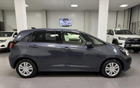 Honda Fit, 2022 год, 1 450 000 рублей, 6 фотография