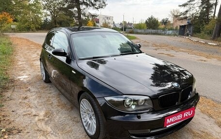 BMW 1 серия, 2007 год, 850 000 рублей, 1 фотография
