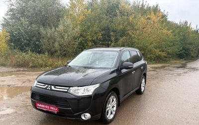 Mitsubishi Outlander III рестайлинг 3, 2013 год, 1 950 000 рублей, 1 фотография