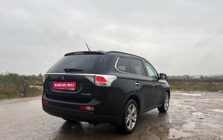 Mitsubishi Outlander III рестайлинг 3, 2013 год, 1 950 000 рублей, 7 фотография