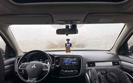 Mitsubishi Outlander III рестайлинг 3, 2013 год, 1 950 000 рублей, 11 фотография